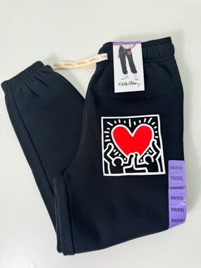 Kids Black Sweatpants with Red Heart Graphic by Keith Haring Sz 5/6 New